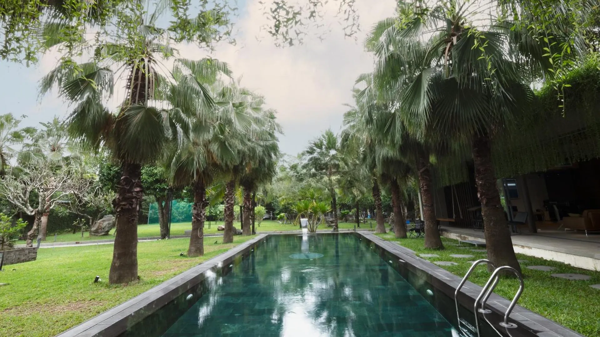 Palm Villa Nha Trang 0*,